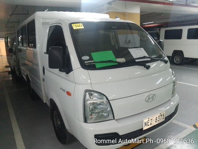 Car gallery image