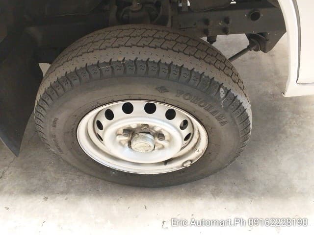 Car gallery image