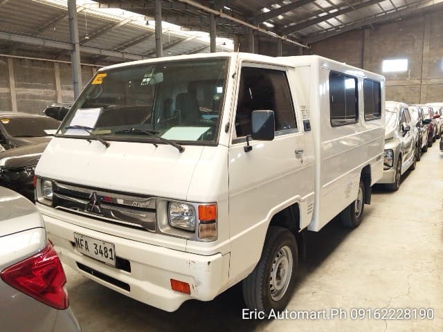 Car gallery image