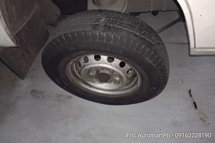 Car gallery image