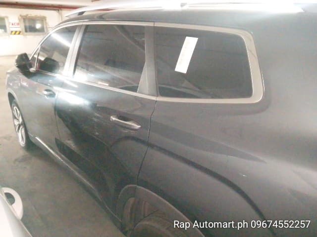 Car gallery image