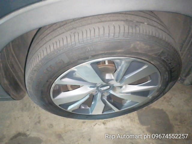 Car gallery image
