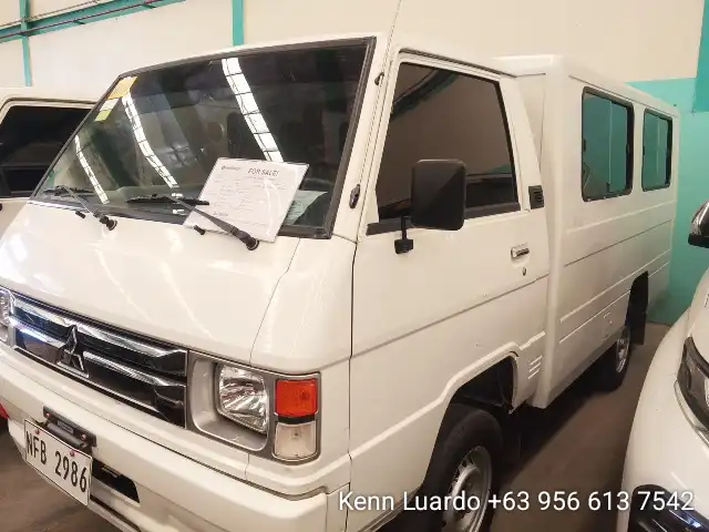 Car gallery image