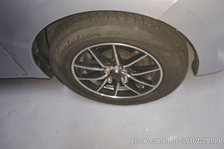 Car gallery image