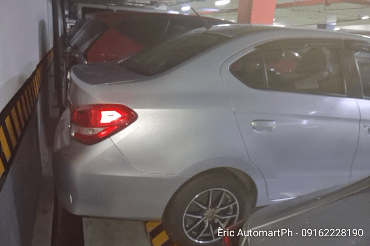 Car gallery image