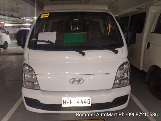 Car gallery image