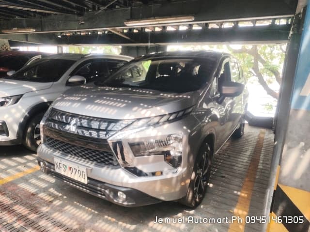 Car gallery image