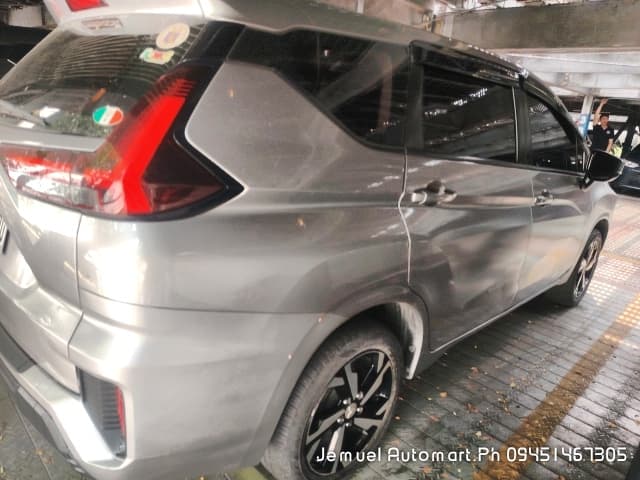 Car gallery image