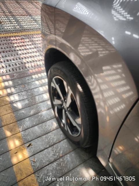 Car gallery image