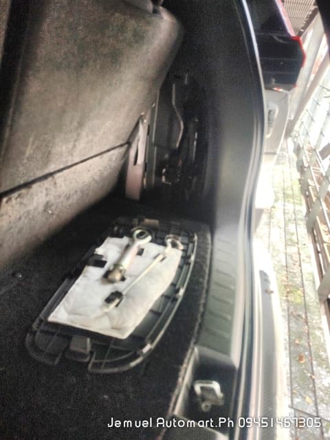 Car gallery image