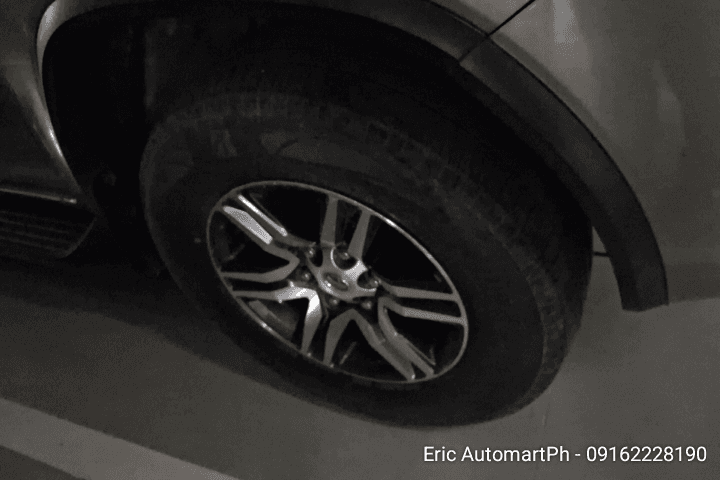 Car gallery image