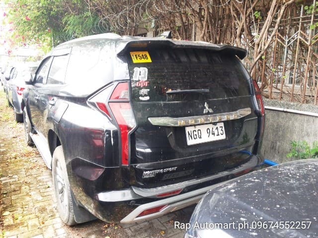 Car gallery image