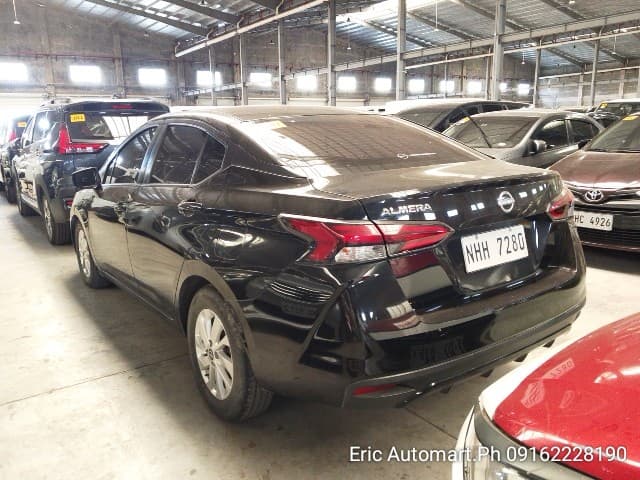 Car gallery image