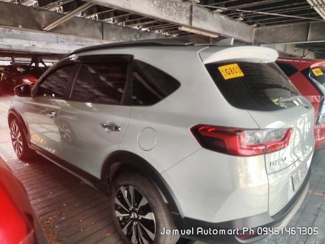 Car gallery image