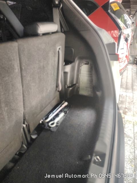 Car gallery image
