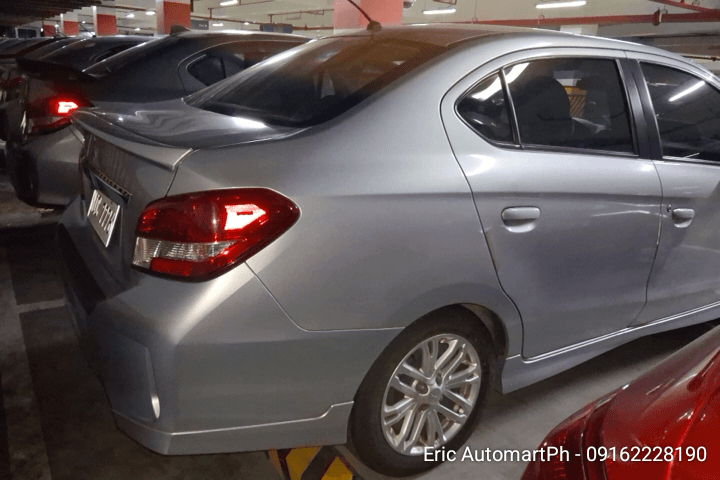 Car gallery image