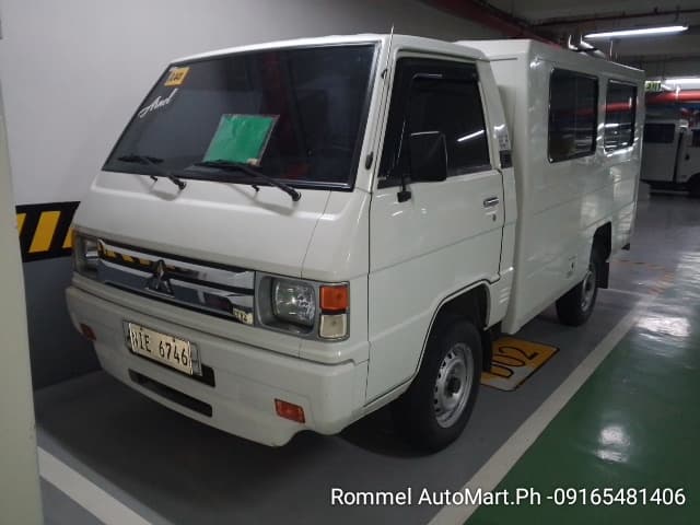 Car gallery image