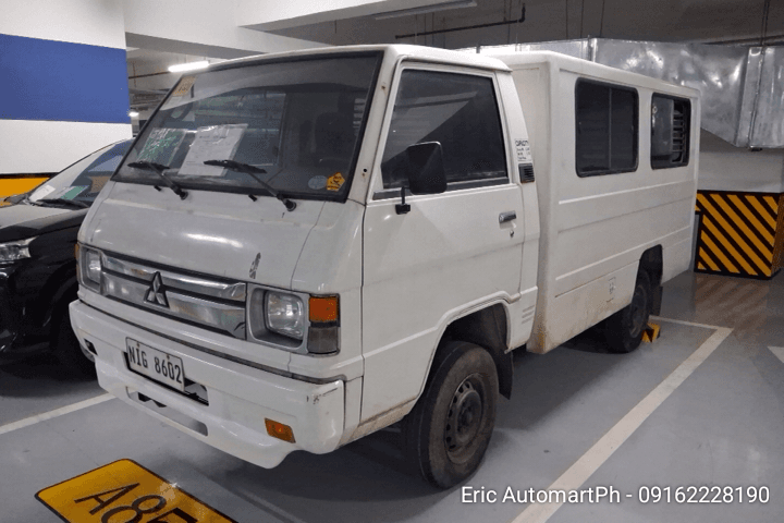 Car gallery image