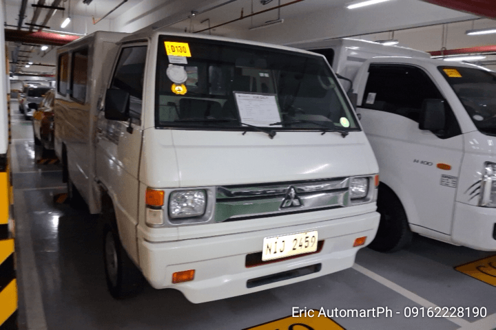 Car gallery image
