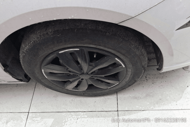 Car gallery image