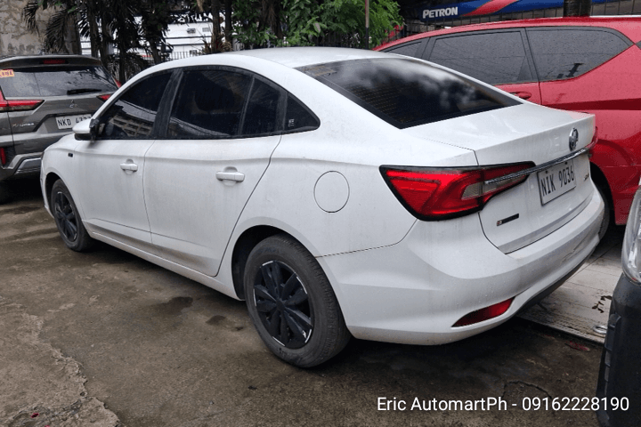Car gallery image