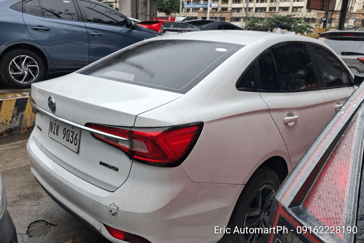 Car gallery image