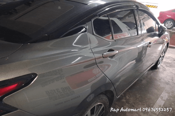 Car gallery image
