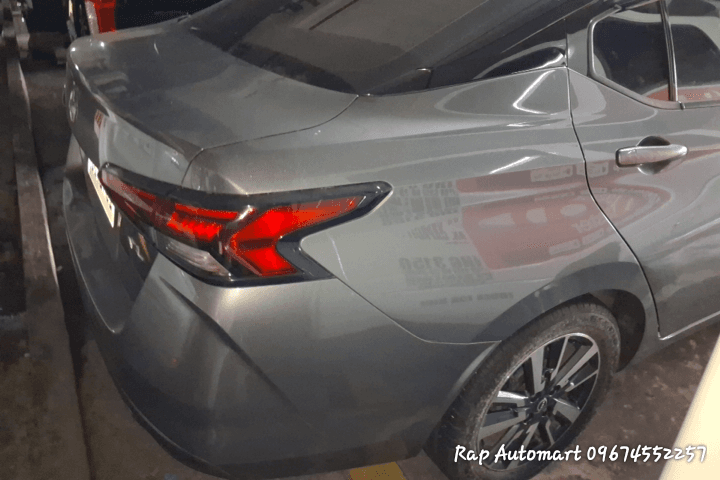 Car gallery image