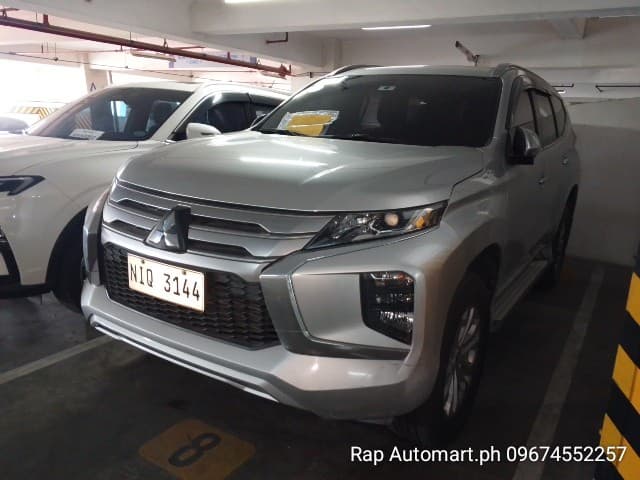 Car gallery image