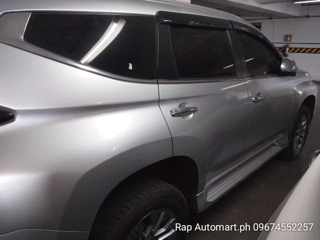 Car gallery image
