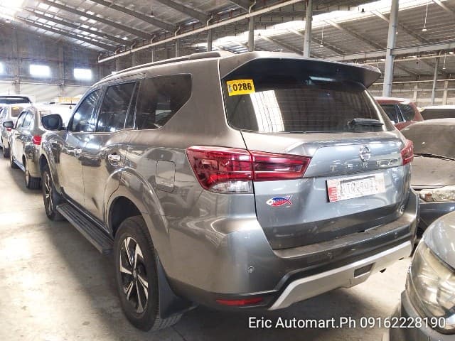 Car gallery image