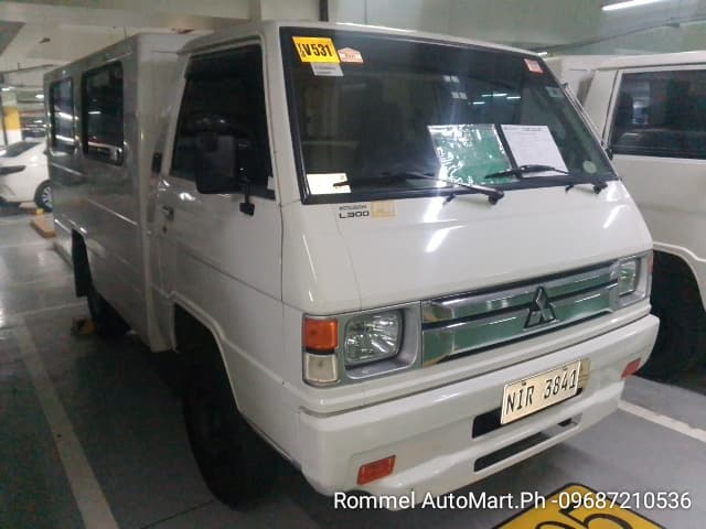Car gallery image