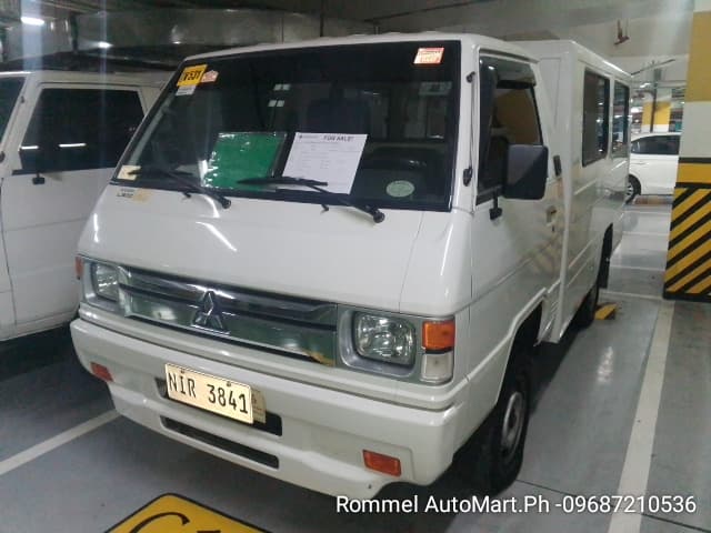 Car gallery image