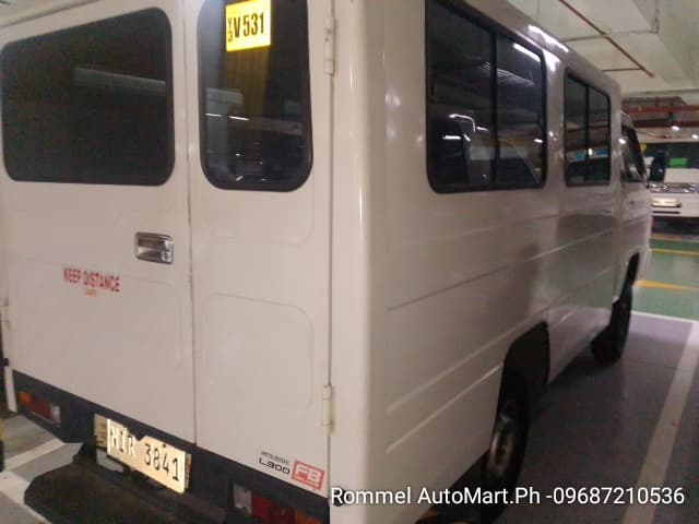 Car gallery image