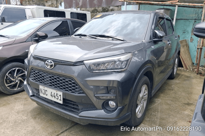 Car gallery image