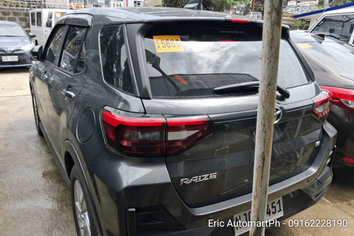 Car gallery image