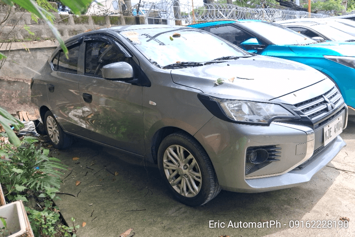 Car gallery image