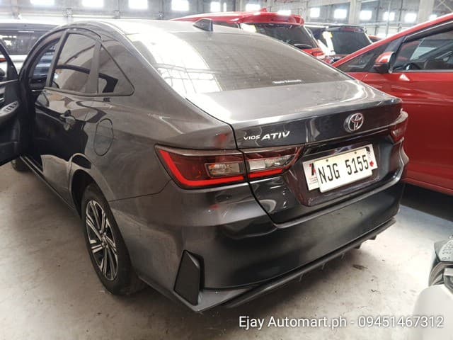 Car gallery image