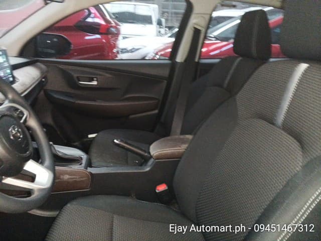 Car gallery image
