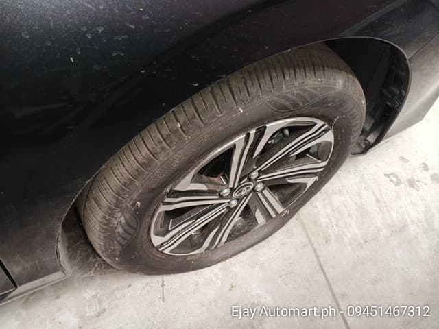 Car gallery image
