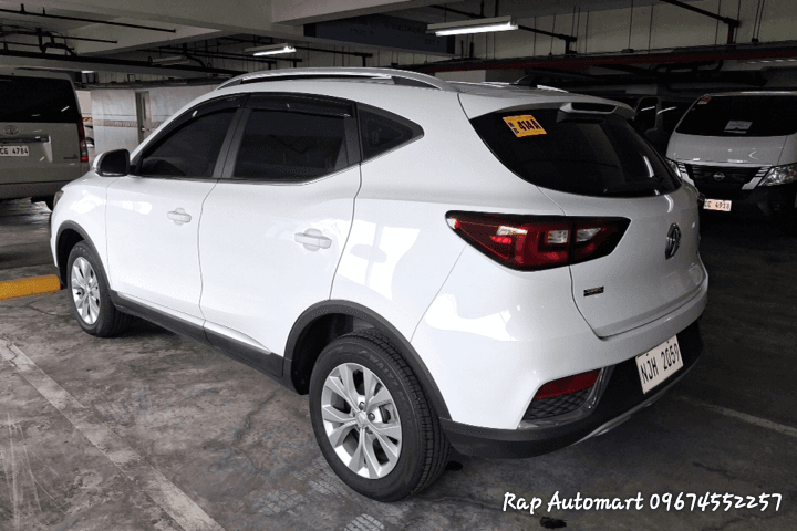Car gallery image