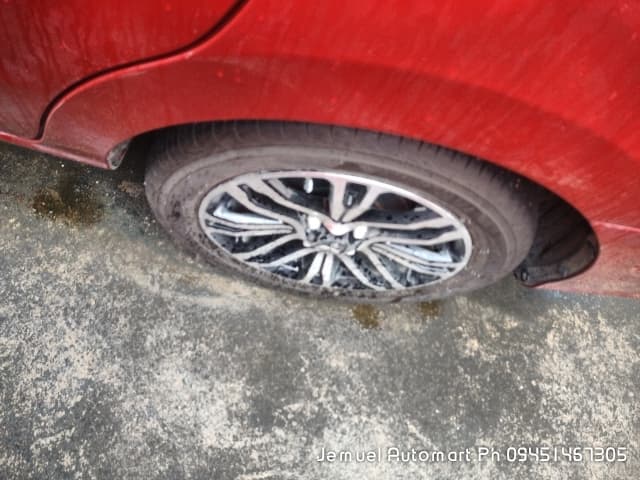 Car gallery image
