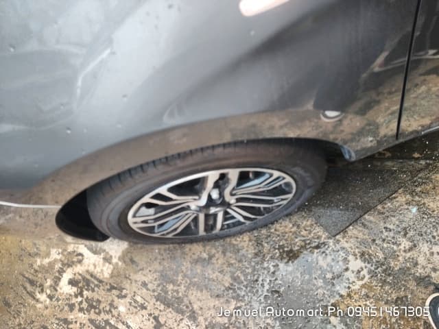 Car gallery image
