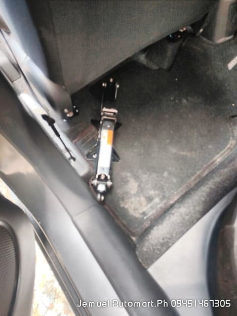Car gallery image