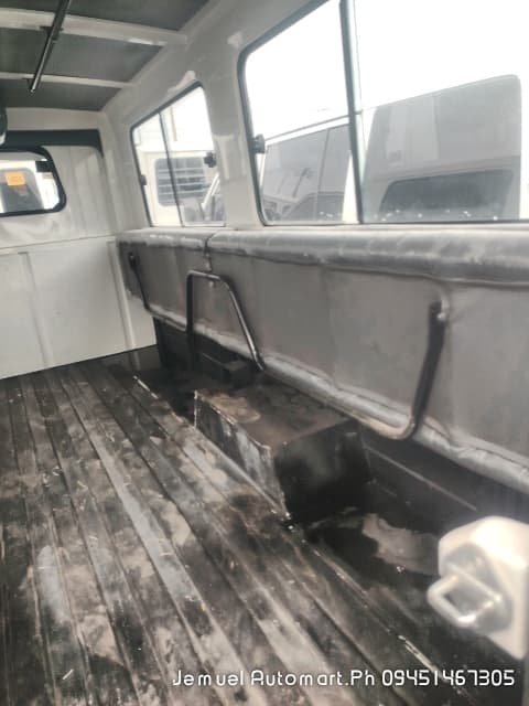 Car gallery image