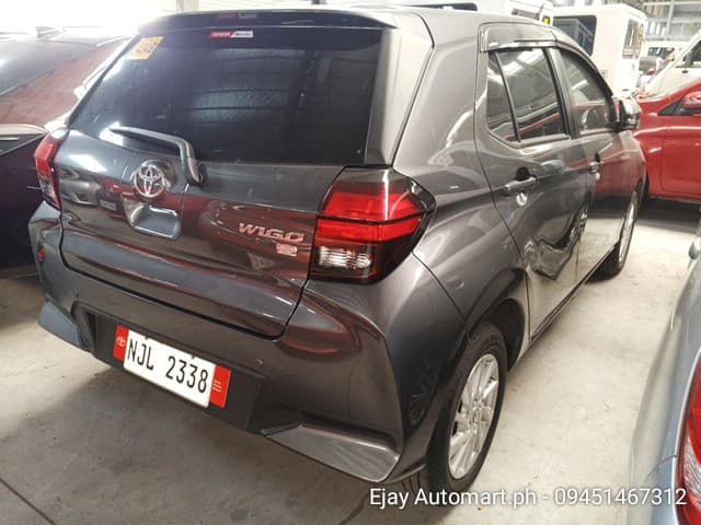 Car gallery image