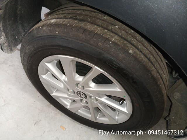 Car gallery image