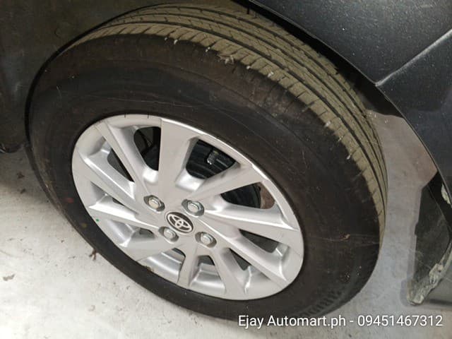Car gallery image