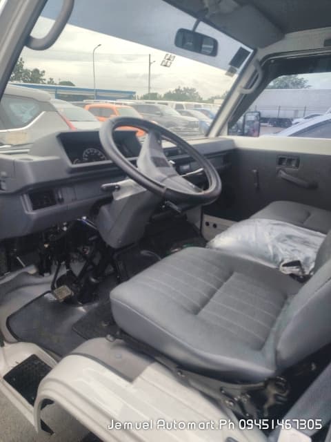 Car gallery image