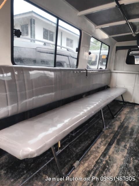 Car gallery image